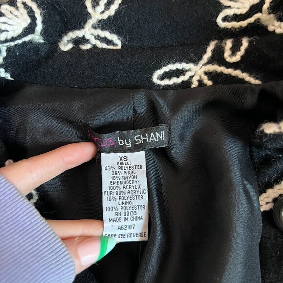 Y2K Style Focus by Shani Floral Embroidered Wool Blend Black Coat - Picture 6 of 6